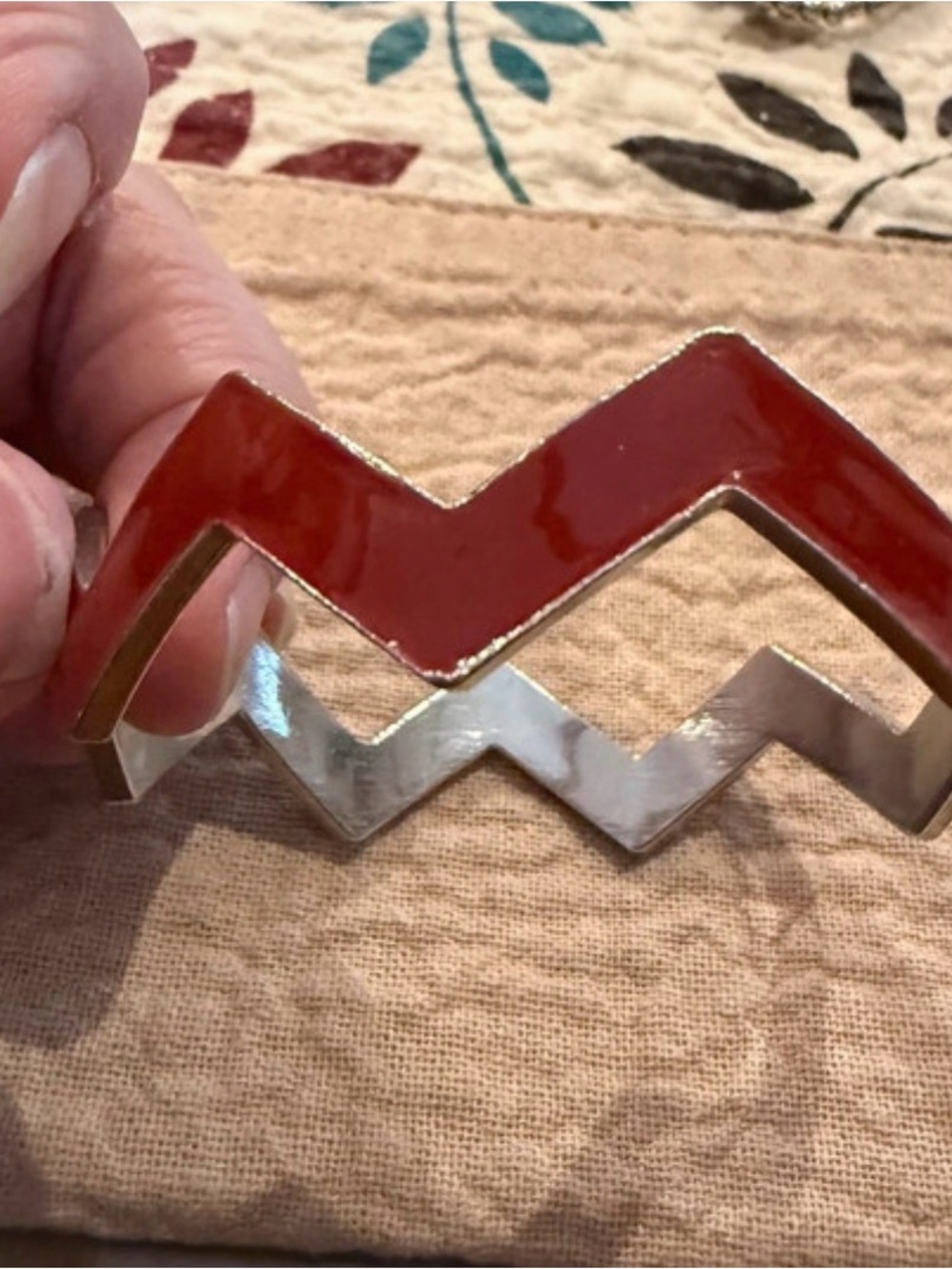 zigzag enamel bracelet in red and silver - women's fashion bangle